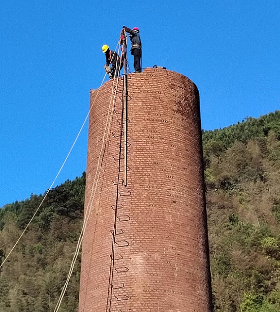 遼寧煙囪拆除公司:技術(shù)精湛,實(shí)現(xiàn)高效精準(zhǔn)拆除